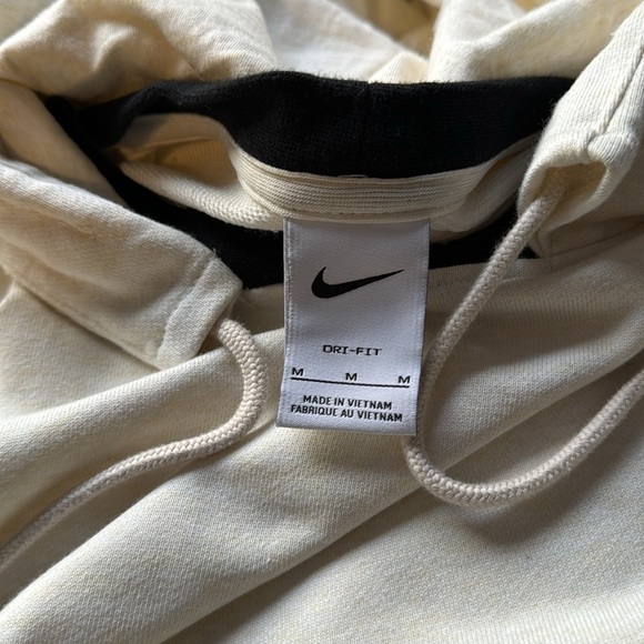 Nike Dri-Fit Standard Issue Pullover Hoodie - Picture 6 of 6